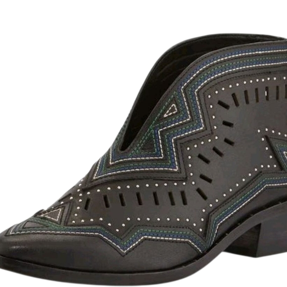 Ivy Kirzhner Santa Cruz Studded Festival Ankle Boot Black Leather 8M - Picture 4 of 13